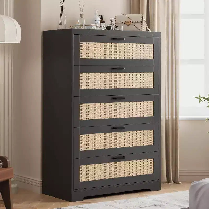 5 Drawer Rattan Dresser, Dresser with Power Outlets, Wood Dresser Chest of Drawers with Metal Handles for Living Room Closet Hallway Entryway