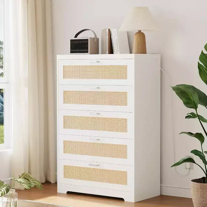5 Drawer Rattan Dresser , Dresser with Power Outlets , Wood Dresser Chest of Drawers with Metal Handles for Living Room Closet Hallway Entryway